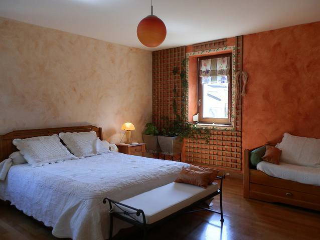 Room For Rent Saint-Thibault-des-Vignes 53801
