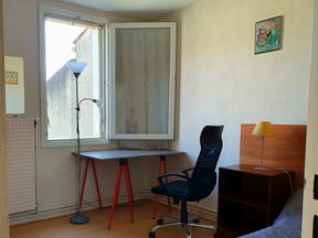 Furnished room/office no. 3 for a student/intern