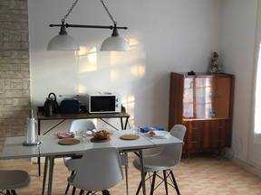 GERÄUMIGES ZIMMER IN CASTRES