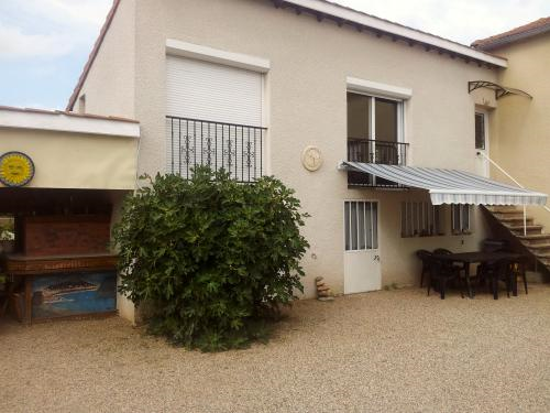 Chambre À Louer Veauchette 83324