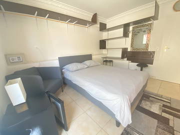 Roomlala | EPFL-UNIL Room with private access to the Renens terrace