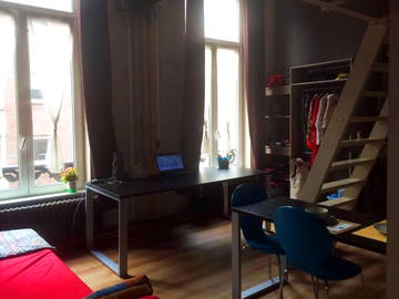 Roomlala | Gezellige centrale lichte studio