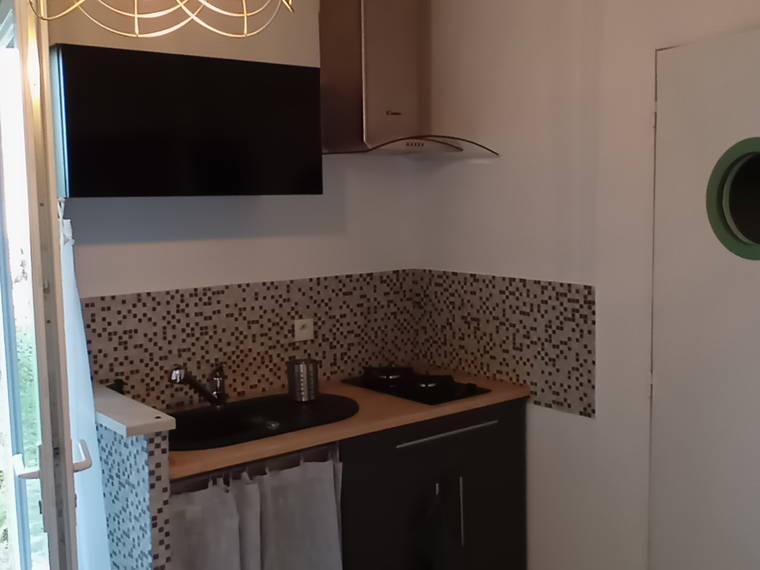 Room For Rent Les Bois d'Anjou 296978