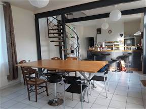 Chambre Indépendante Dans Une Grande Maison