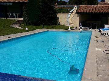 Studio For Rent Pélissanne 119069-1