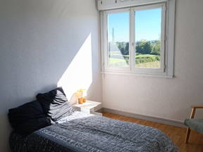 Habitación con vista a los campos.